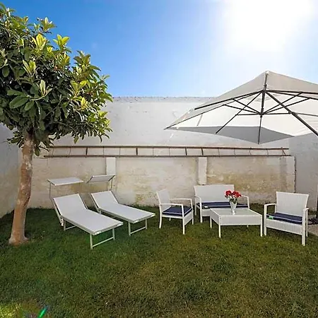 Guardian's House Bed & Breakfast 3*